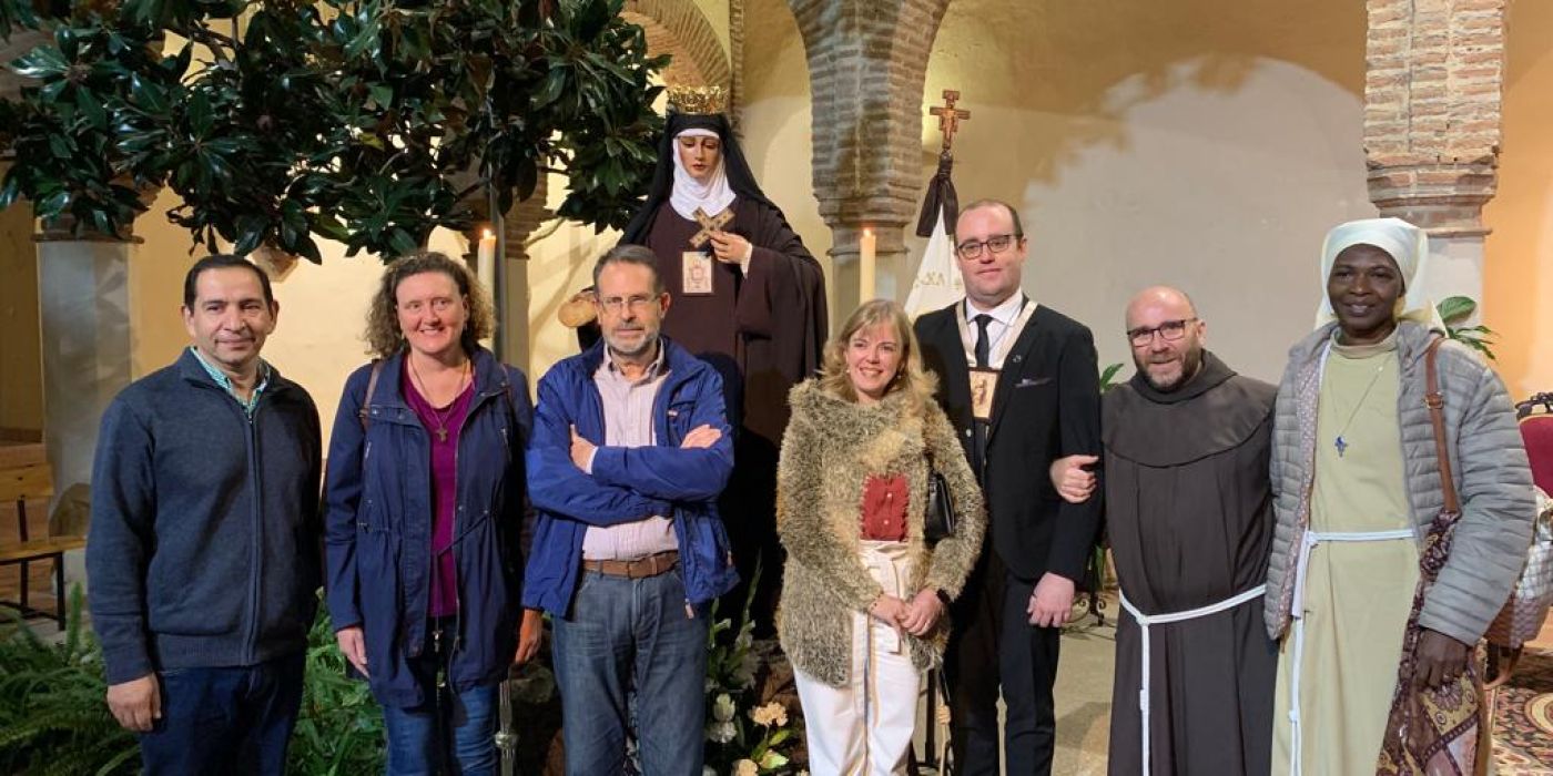 Fraternidad de Vélez-Málaga: Profesiones y Bendiciones en Honor a Santa Isabel de Hungría