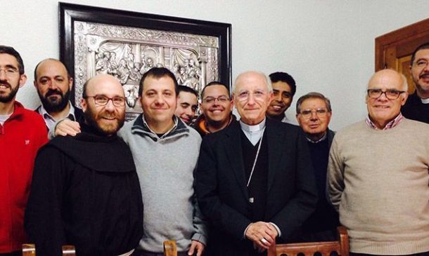 Visita pastoral de Monseñor Jesús Garcia, obispo de Ávila a la fraternidad