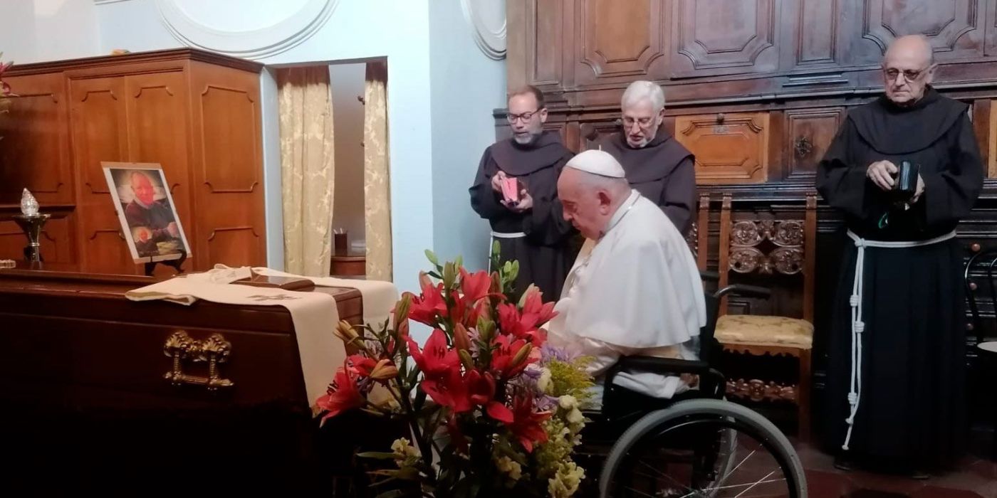 El Papa Francisco se despide de Fray Manuel Blanco, su confesor