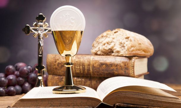 La liturgia no es el ceremonial de la Iglesia