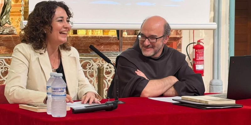 Fr. Luis Rufino Quintana presenta su nuevo libro en Murcia