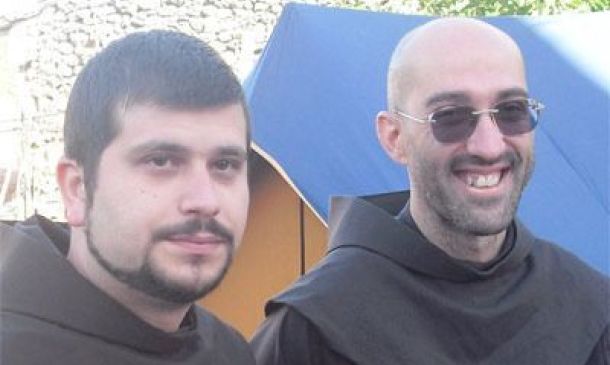 La alegría continúa. Más hermanos profesan